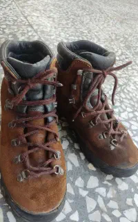 کوهنوردی چرم ضد آب