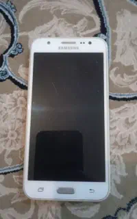 گوشیj5