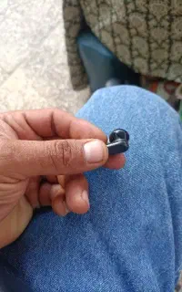ی بلوتوث گم کردم روی سکوی شیر آب پارک شهر