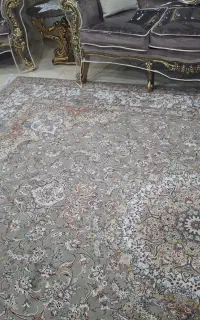 فرش ۶متری اقبال کاشان تمیز وبدون پارگی