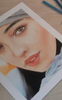 انواع طراحی چهره با مداد رنگی پذیرفته می شود