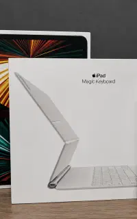 ipad pro 12.9 1T 2021 همراه با مجیک کیبورد و پنسل