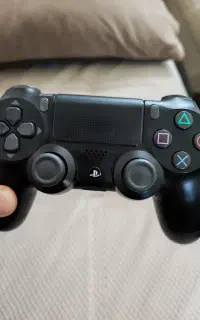 دسته PS4 PRO  اصلی در حد کاملا نو