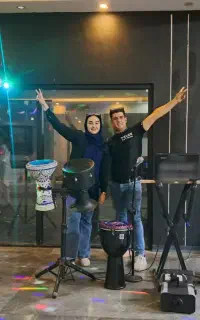 دیجی. نوازنده .خانم و آقا+ضرب و تمپو+باند و نور