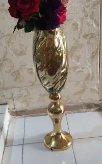 گلدان شیشه ای طلایی زیبا