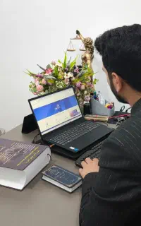 وکیل پایه یک دادگستری دوازده سال سابقه وکالت