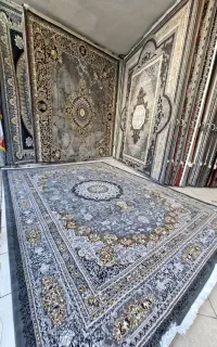 فرش۱۲متری دودی لاکی و‌ الماسی طرح۷۰۰شانه اصل نخbcf