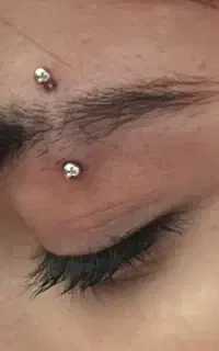 آموزش و ارائه خدمات پیرسینگ
