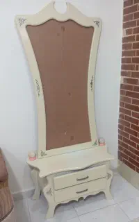 آیینه و میز فقط۱۸۵۰