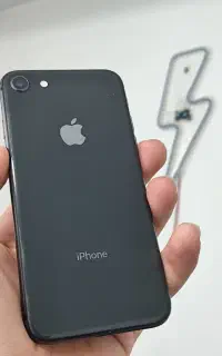 آیفون 8