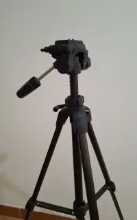 سه پایه دوربین