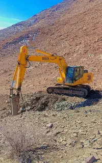 راننده بیل مکانیکی هستم