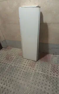 قفسه ی  ایستاده