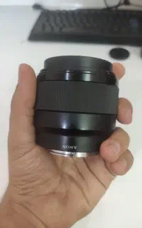 لنز 50mm f 1.8