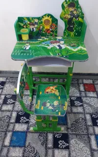 میز و صندلی مدرسه