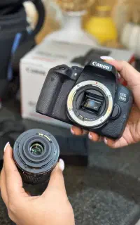 فروش دوربین Canon EOS 750D به همراه لنز در حد نو
