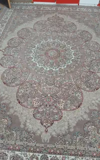 فرش ۱۲ متری سالم بدون پارگی ویا سوختگی
