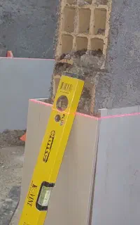 شاگرد کاشی کاری