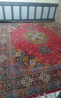 فرش قرمز