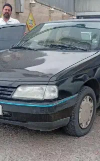 پژو ۴۰۵مدل۸۲ شاسی و فنی سالم کولر روشن