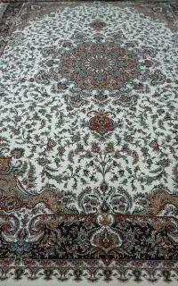 فرش 9 متری 700 شانه خوشگل نو نو