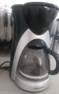 قهوه ساز بزرگ سالم اصلا استفاده نشده