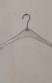 ۱۸۰عددچوب رخت آویز ۳ کاره کریستالی ۱۰۰۰۰تومن