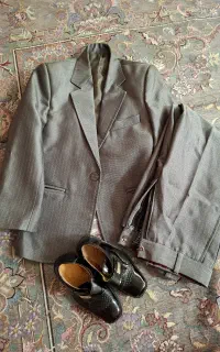 کت و شلوار بچه گانه در حد نو