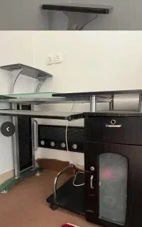 میز کامپیوتر کارکرده