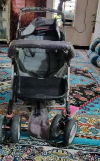 کالسکه نوزاد درحد نو