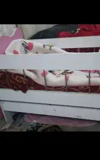 تخت دخترانه سالم
