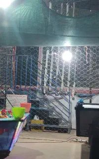 نگهبان جهت ترامپولین پارک جنگلی جهت شیفت شب
