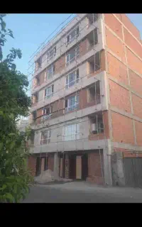 شاگرد کاشی کار