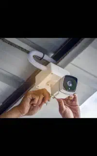 نصب دوربین مدار بسته و دزدگیر و خدمات برق منزل