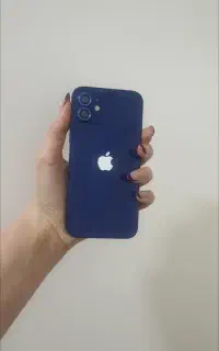 آیفون ۱۲ نرمال در حد نو