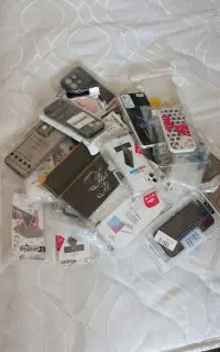 تعدادی قاب و گلس گوشی