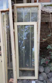 درب پنجره آهنی