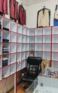 قفسه پوشاک فروشی