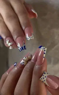 کاشت ناخن وخدمات زیبابی