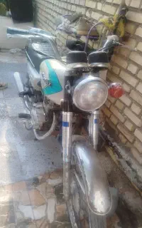 موتور سیکلت مدل ۸۶ چراغ گرد  پارکینگی