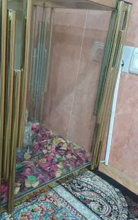 میزشیشه ای معاوضه با گل طبیعی فروش فوری