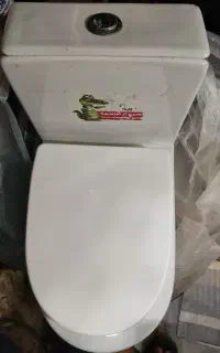 توالت فرنگی در حد نو