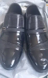کفش مردانه ورنی مشکی سایز ایرانی ۴۱ قیمت ۱۷۰۰