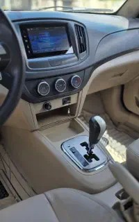 فروش خودرو ام وی ام ۵۵۰