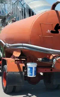 تخلیه چاه با باتانکر بزرگ در شهروروستاوآبرسانی