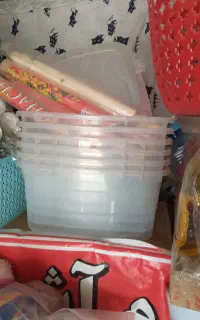 آب کش و لگن  و ظروف پلاستیکی