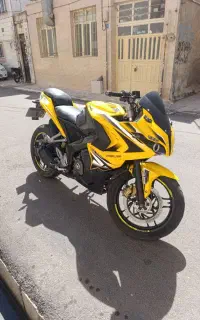 باجاج ار اس rs200