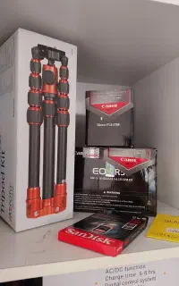 دوربین کانن R50