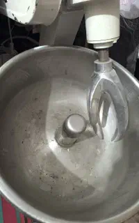 همزن خمیر گیر ۹/۵ کیلویی