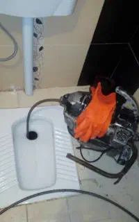 لوله بازکن سرویس دهی درسراسرمشهدفنرزنی24ساعت